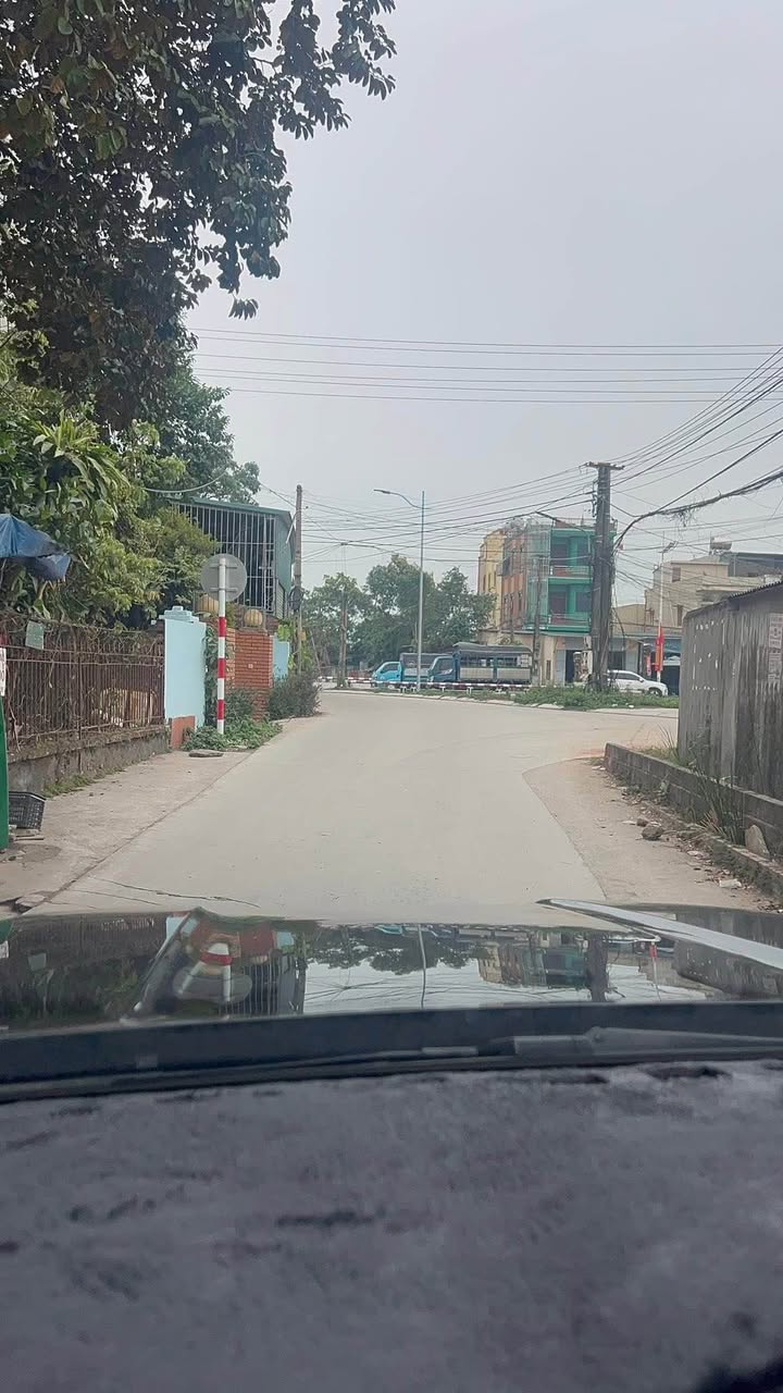 Nhà mặt tiền 145m² tại ngõ 256 cầu Trắng, Phường Hải Yên - Giá chỉ 1.3 tỷ