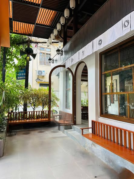 Nhà cho thuê 2 tầng kinh doanh cà phê tại Nguyễn Đức Cảnh, 120m² - Mô hình quán đẹp sẵn sàng hoạt động!