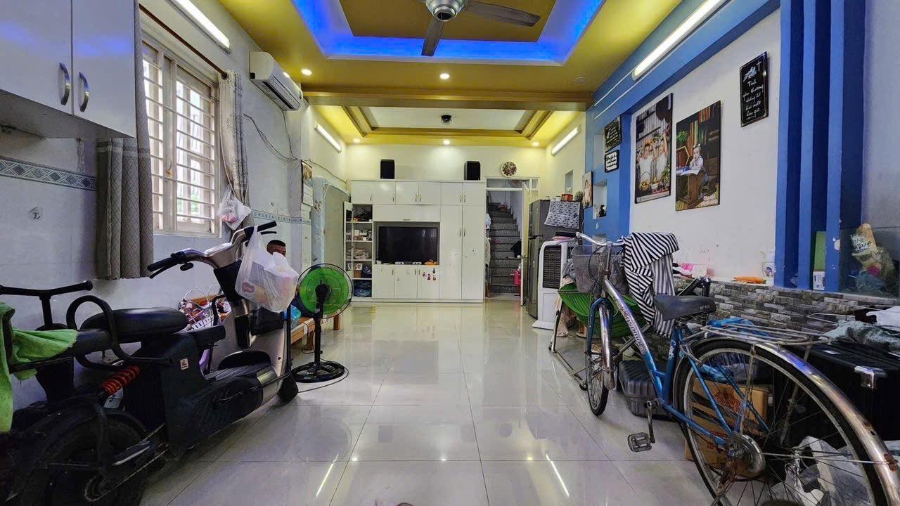 Nhà 2 mặt tiền hẻm Trường Chinh, Tân Sơn Nhì 48m² giá 5.4 tỷ - Phong thủy đẹp, dễ cải tạo!