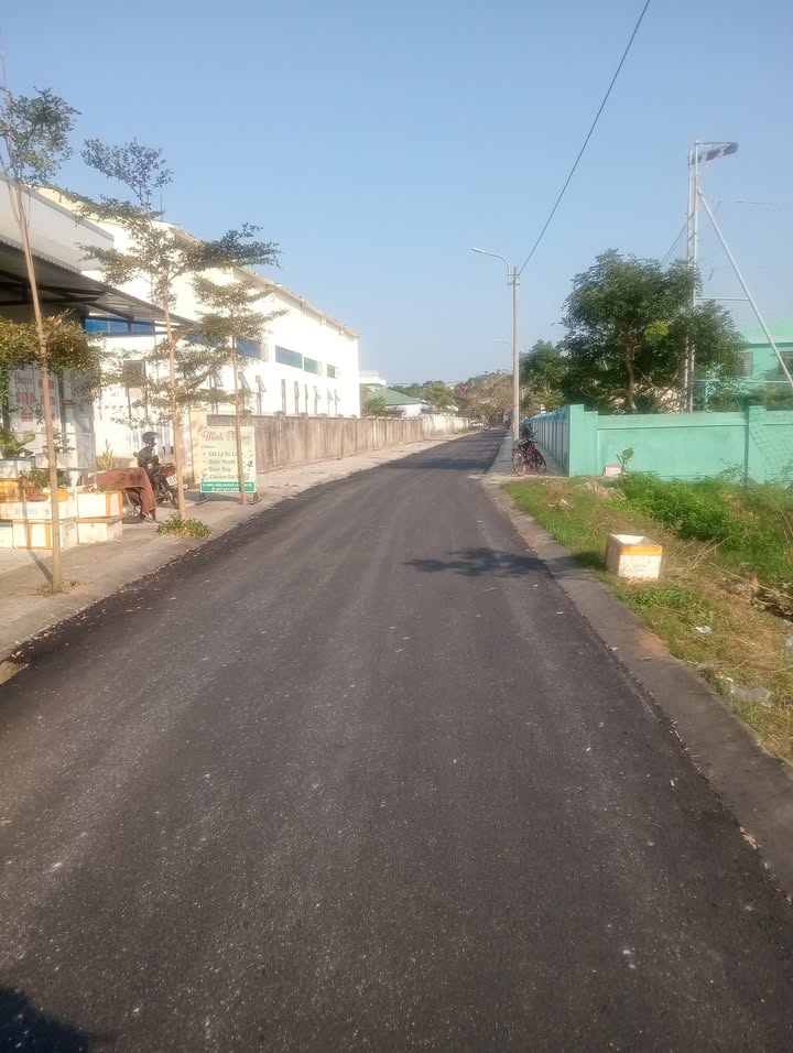 Đất thổ cư Hòa Tiến, Đà Nẵng 180m² giá 1.9 tỷ - Đường nhựa thông thoáng!