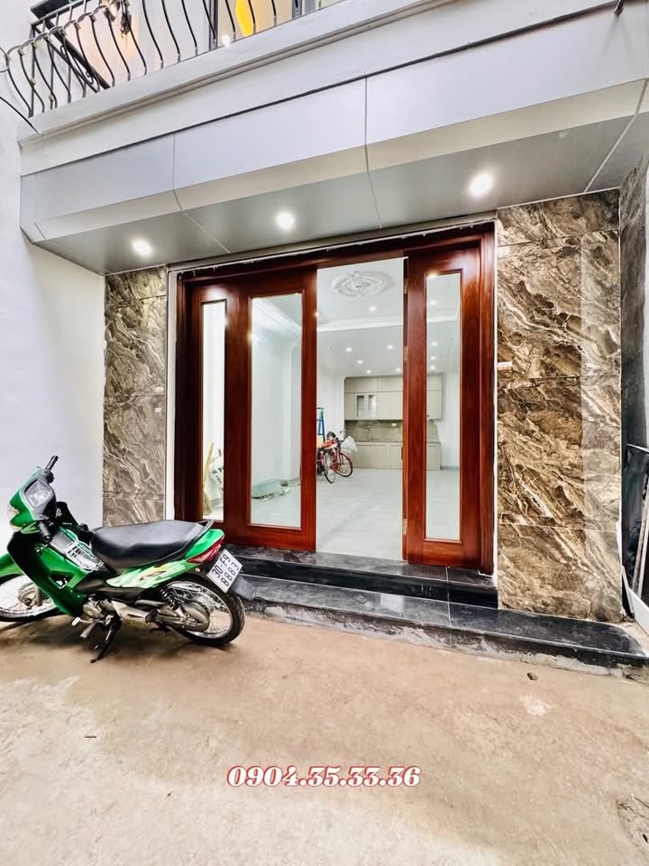 Nhà phố Dương Văn Bé, Vĩnh Tuy, 52m², Giá 10 tỷ - Sẵn sàng vào ở!