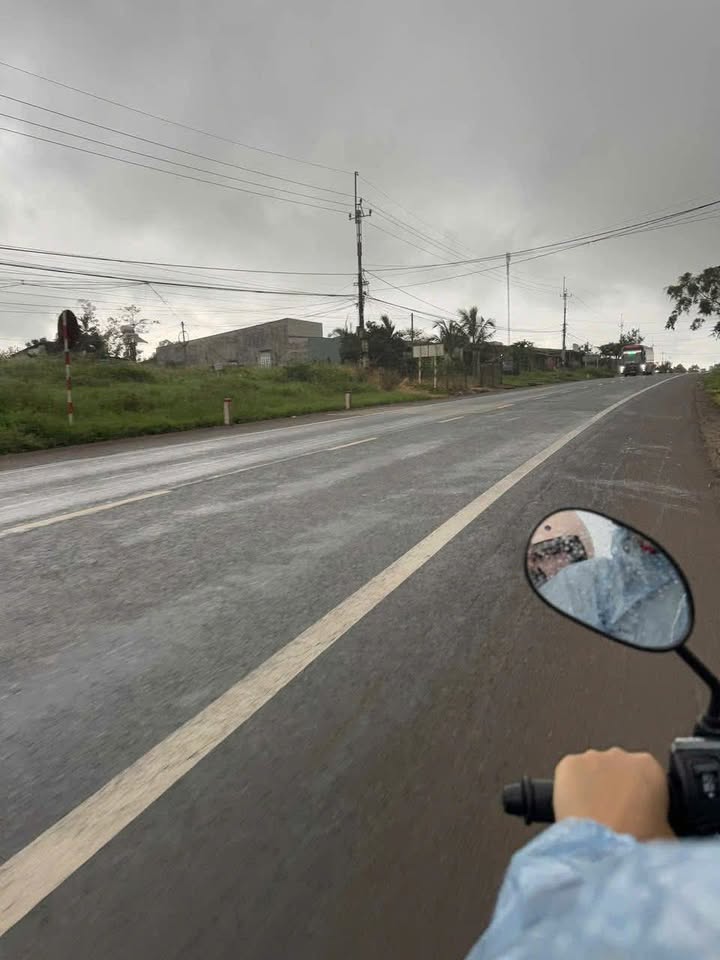 Đất thổ cư Thôn 9, QL 14, 300m² giá 2.1 tỷ - Cơ hội đầu tư hấp dẫn!