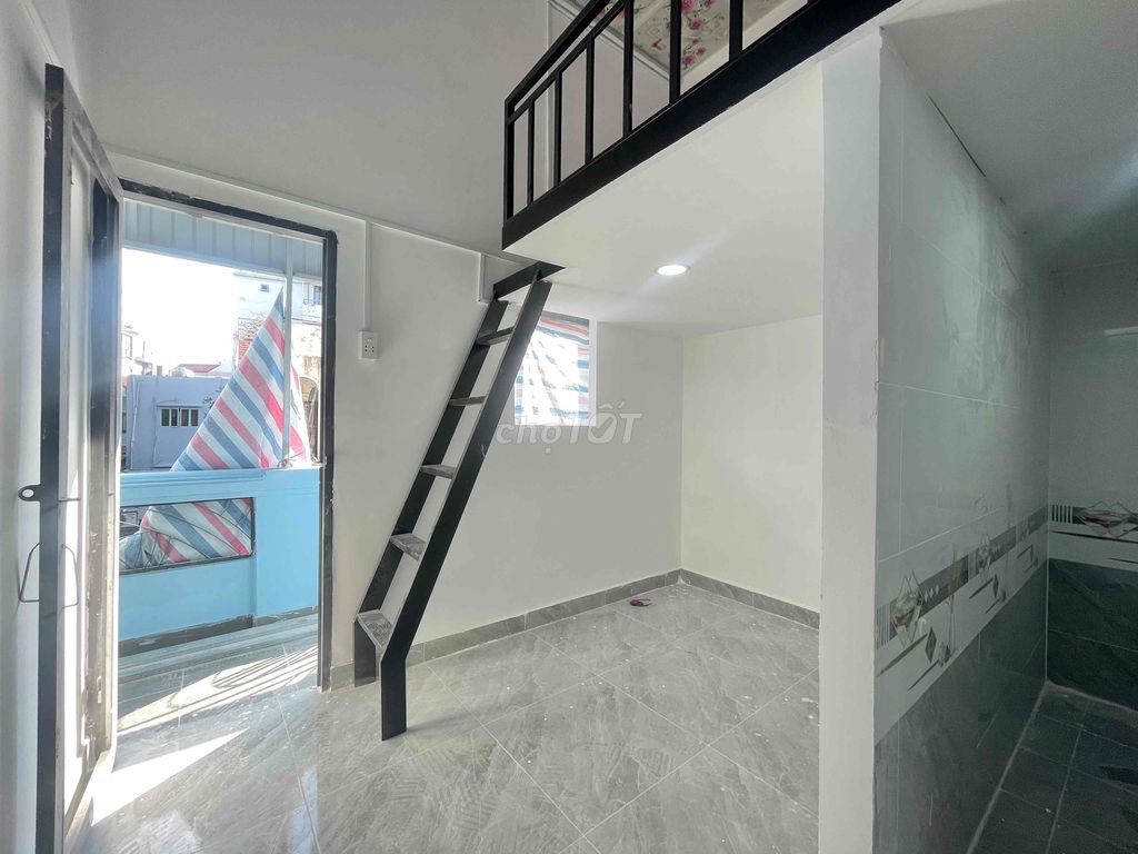 Phòng gác mới xây gần Huflit Trường Sơn 20m² giá chỉ 3 triệu - Khai trương hấp dẫn!