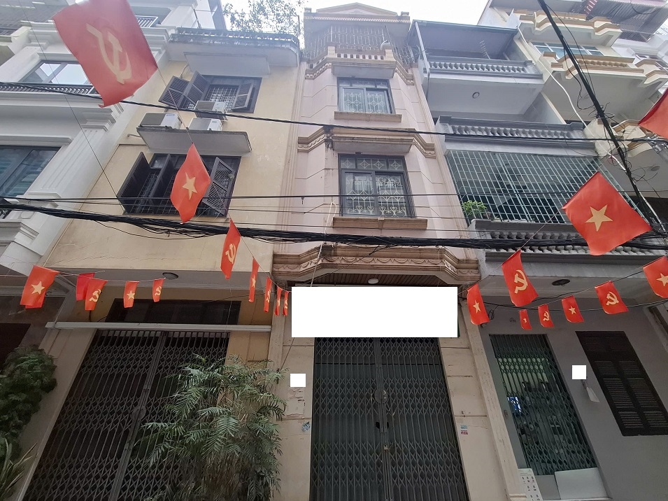 Nhà phố Trần Quốc Hoàn, Cầu Giấy 40m² giá 16.5 tỷ - Kinh doanh tuyệt vời!