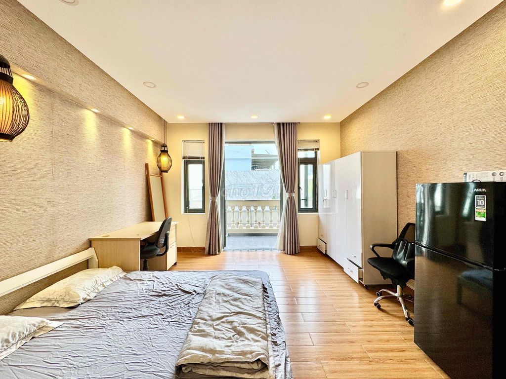 Phòng Cửa Sổ Ban Công 35m² quận Gò Vấp giá 5.3 triệu - Full nội thất hiện đại!
