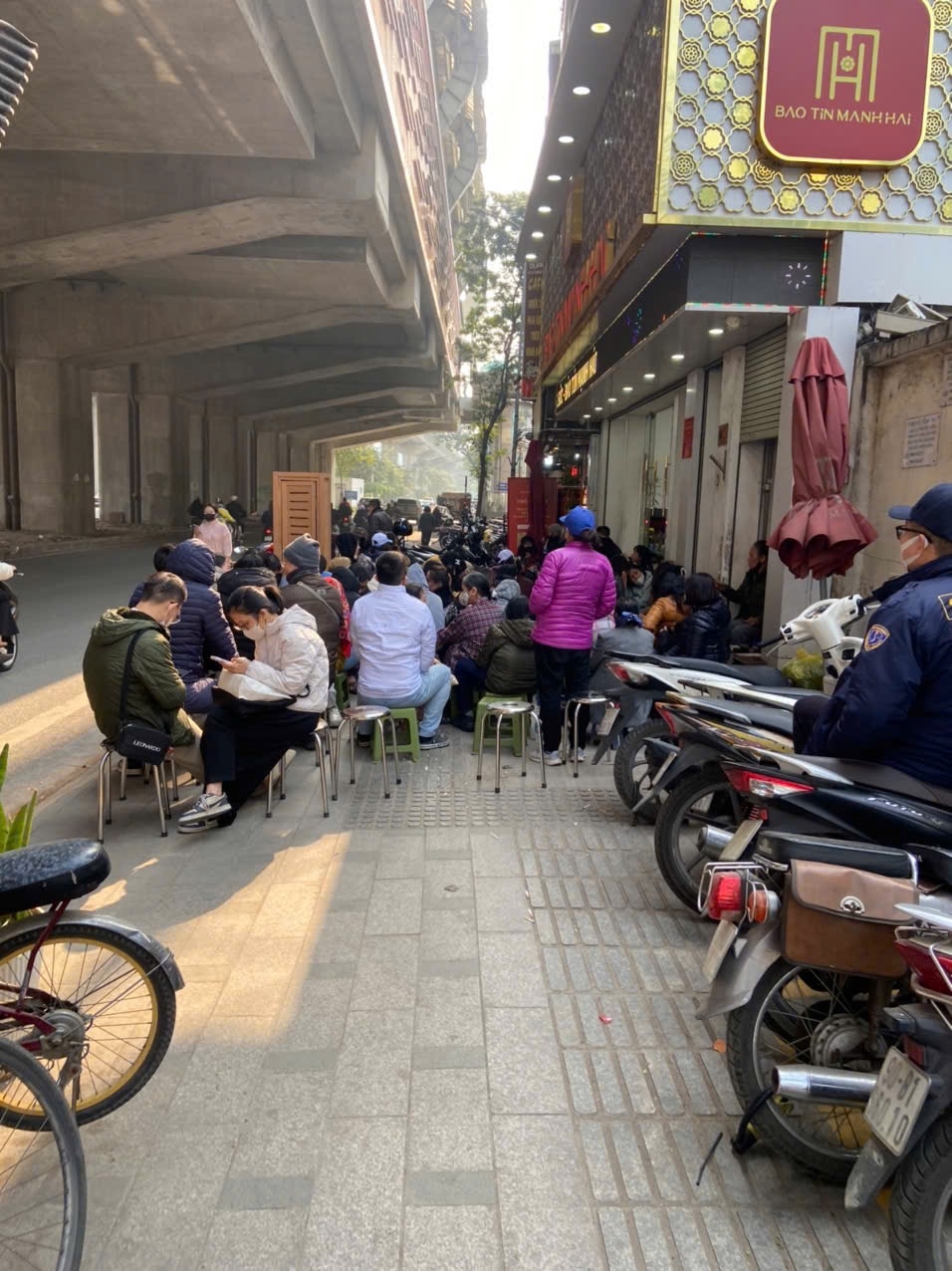 Căn hộ cho thuê mới xây ngách 8 ngõ 16 Hoàng Cầu 60m² - Đầy đủ nội thất, vào ở ngay!