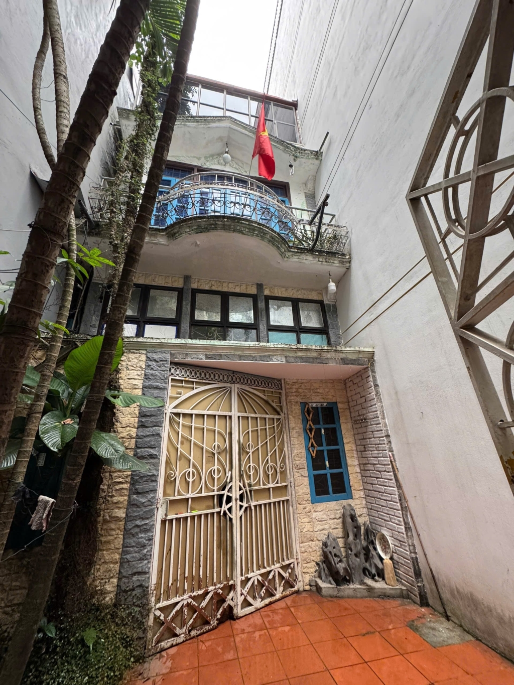 Nhà riêng 2 tầng tại Hoàng Hoa Thám 83m² giá chỉ 10 triệu - Không gian sống lý tưởng!