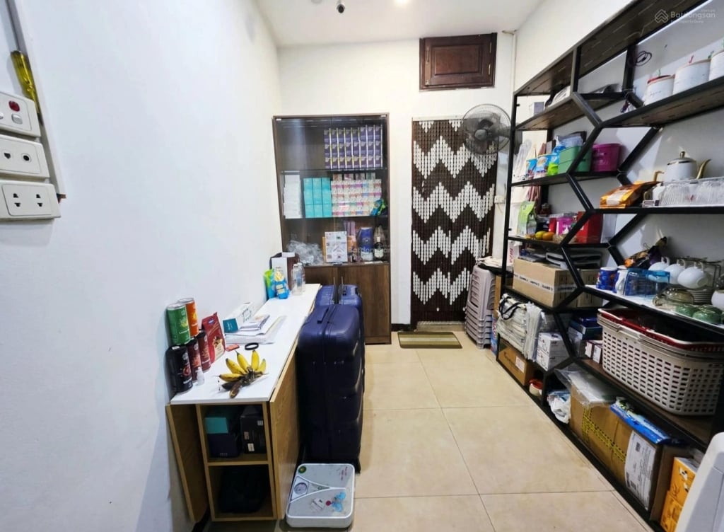 Nhà mặt phố Hàng Gà 32m² giá 36 tỷ - Đầu tư sinh lời bền vững!