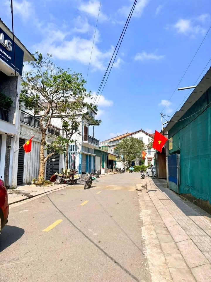 Đất kinh doanh Lối 2 Lê Duẫn Vinh 153m² giá 5 tỷ - Vị trí đắc địa gần Vincom!