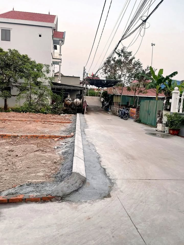 Đất thổ cư Hoàng Diệu, Chương Mỹ, 80m², giá 2 tỷ - Đường ô tô tránh nhau!