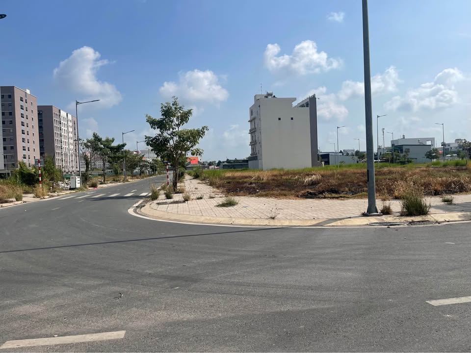 Đất nền góc GOLDEN City View, Phường Mỹ Hòa, 96m² giá chỉ 2 tỷ - Cơ hội đầu tư lý tưởng!