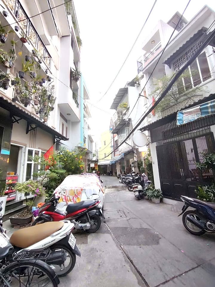 Nhà phố Tân Bình 2 tầng 45m² giá 6.1 tỷ - Nở hậu tài lộc, gần ngã tư Bảy Hiền!