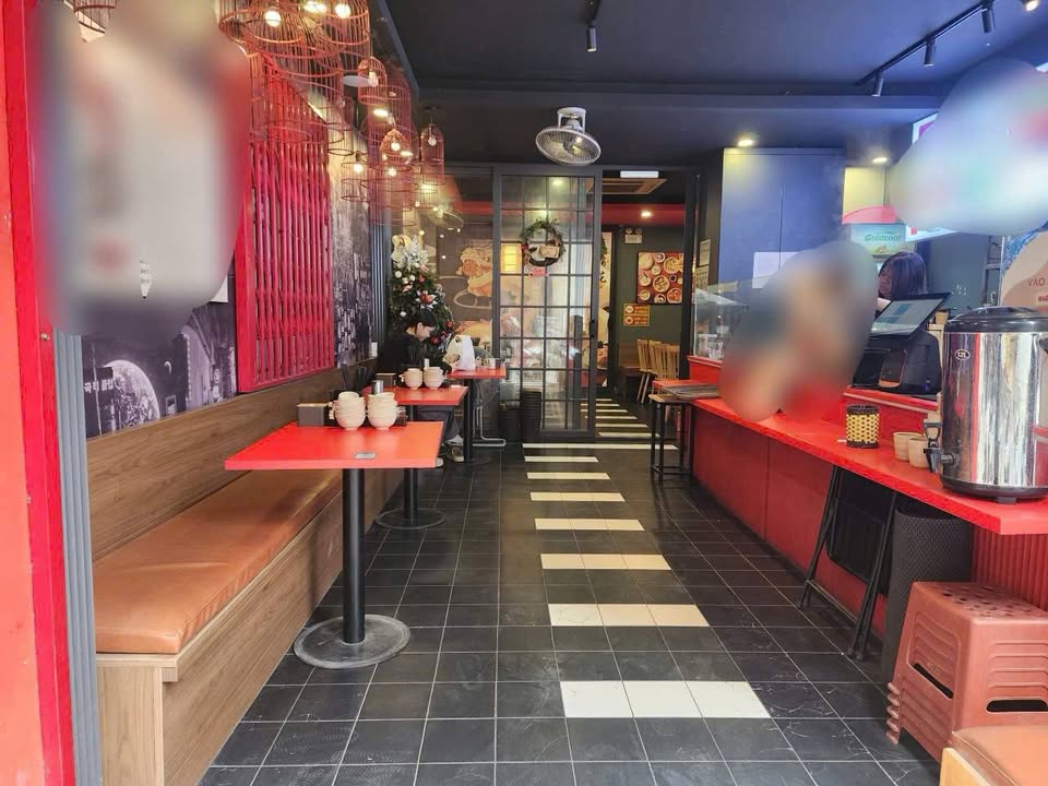 Sang nhượng quán ăn mặt phố Trần Quang Diệu, Đống Đa, 80m² - Đầy đủ nội thất
