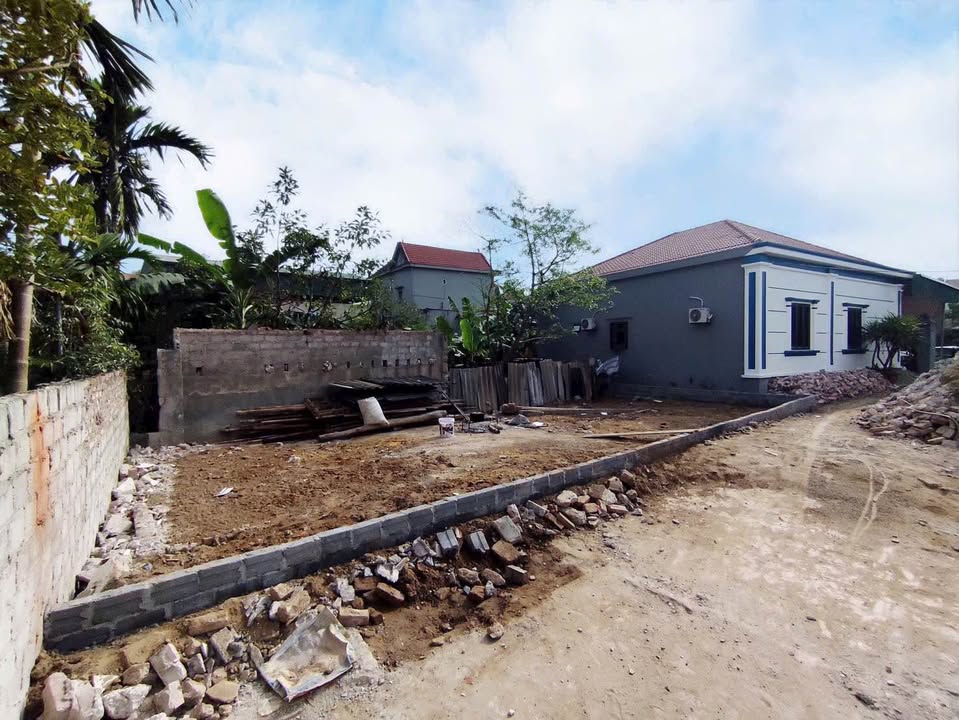 Đất nền Duyên Trang - Thanh Trì 105m² giá 2 tỷ - Vị trí đắc địa trung tâm!