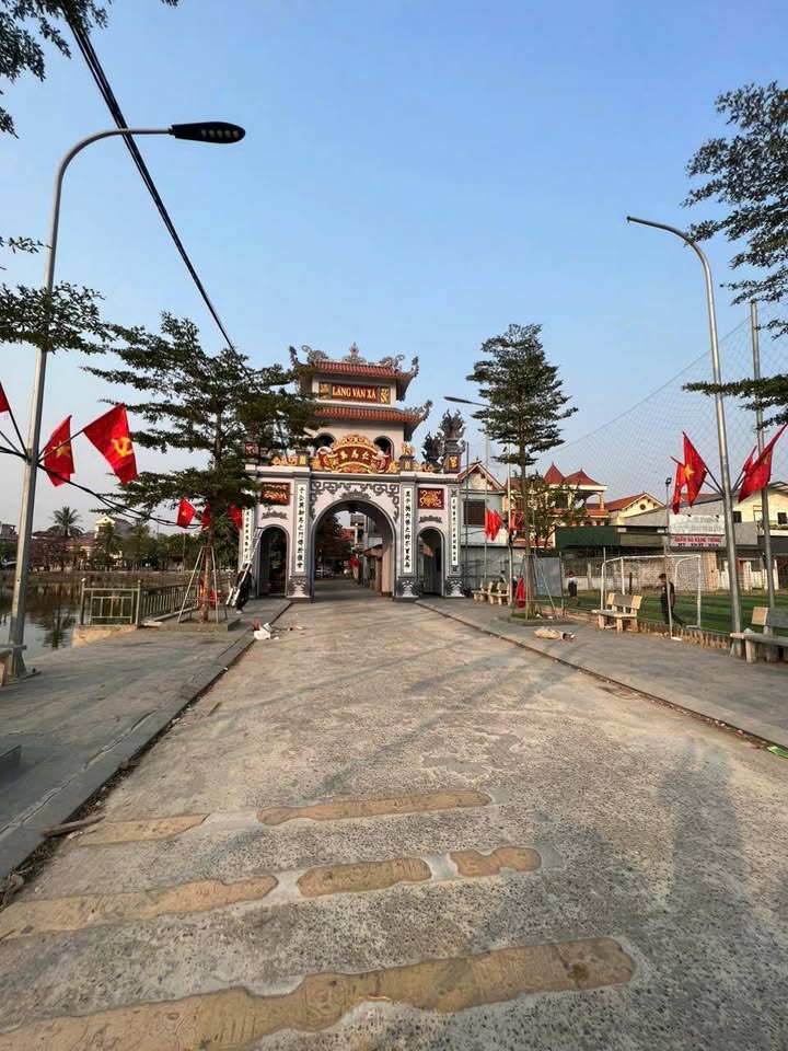 Đất tặng nhà cấp 4 Văn Xá, Thường Tín 44m² giá 4.25 tỷ - Vị trí thuận lợi cho cuộc sống!