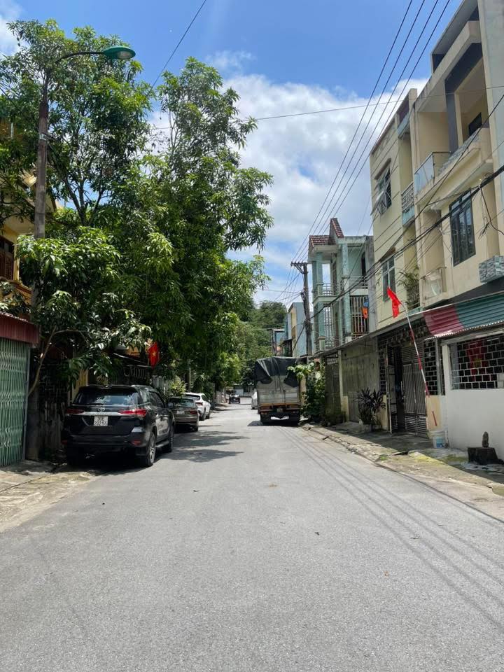 Nhà 3 tầng Phường Minh Khai 120m² giá 3 tỷ - An ninh tốt, gần trường học!