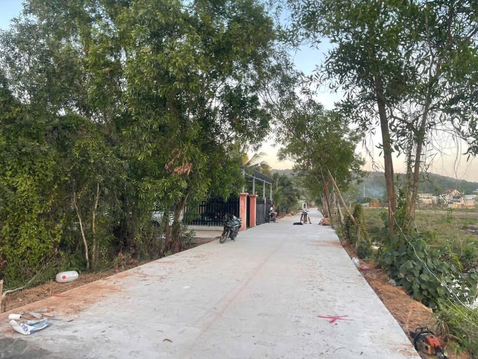 Đất nền Suối Đá Phú Quốc 120m² giá 900 triệu - Sổ đỏ chính chủ, cơ hội đầu tư tốt!