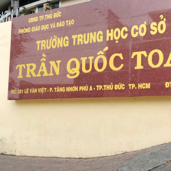 Nhà phố Thủ Đức 140m² giá 10.3 tỷ - Thích hợp làm căn hộ dịch vụ!