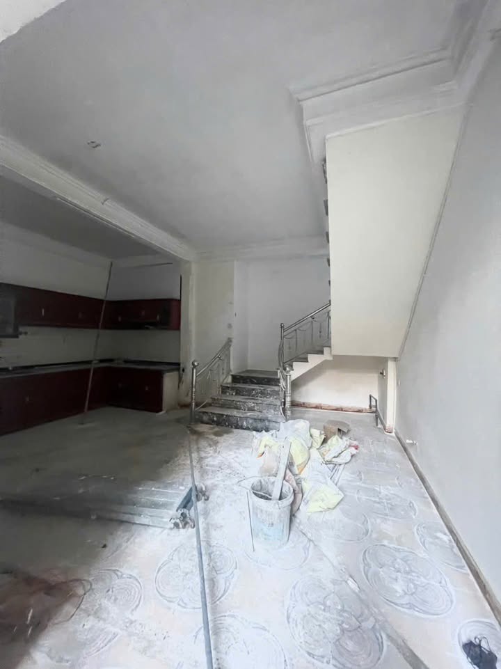 Nhà 3 tầng tại phường Hạc Thành, 42m² giá 1 tỷ - Sẵn sàng giao dịch ngay!