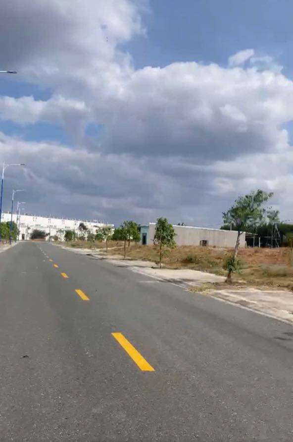 Đất thổ cư 600m² tại Becamex Chơn Thành giá chỉ 4 tỷ - Cơ hội đầu tư tuyệt vời!