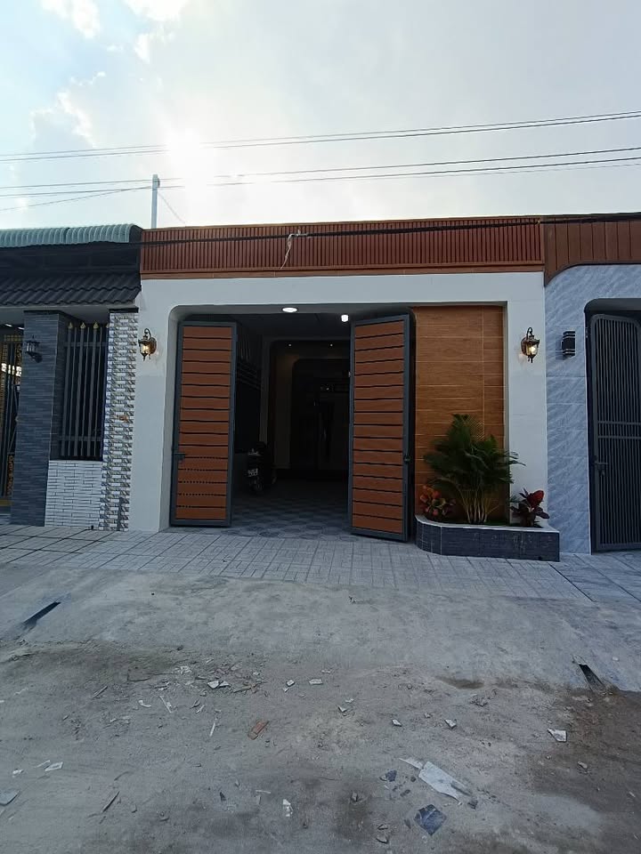 Nhà đẹp phường Ninh Thạnh, Tây Ninh 160m² giá 1.55 tỷ - Chính chủ bán gấp!