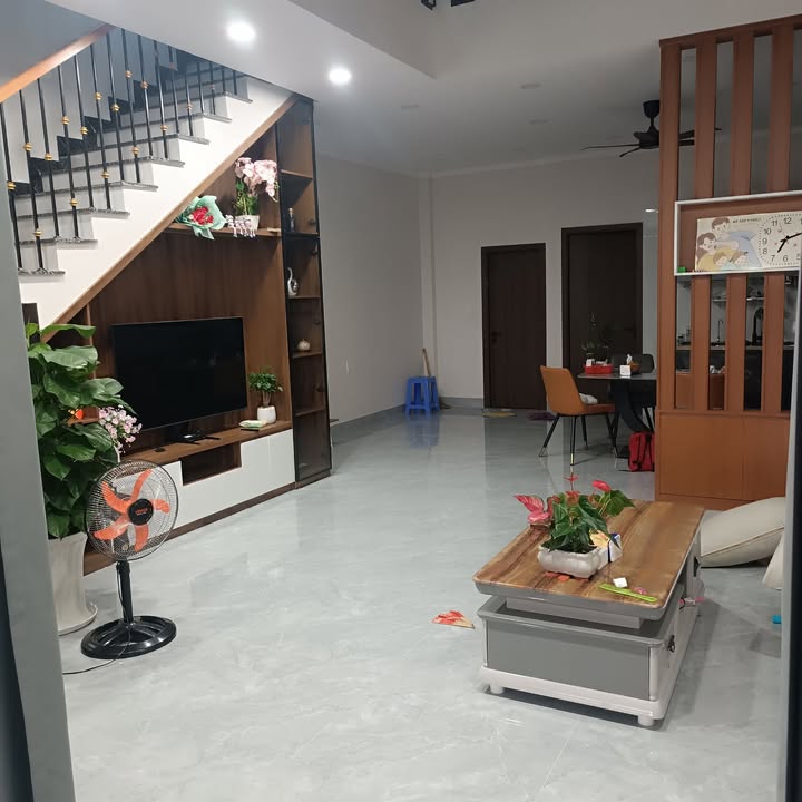 Nhà 1 lầu 1 trệt Phường An Thới 144m² giá 5.5 tỷ - Gần bãi biển chỉ 300m!