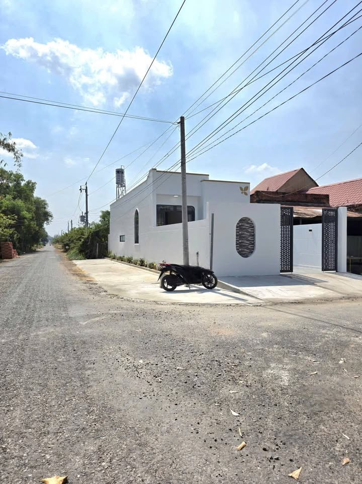 FrontHouse 2 Mặt Tiền Đường Trần Phú, Tây Ninh 135m² - Đầu Tư Kinh Doanh Sinh Lời!