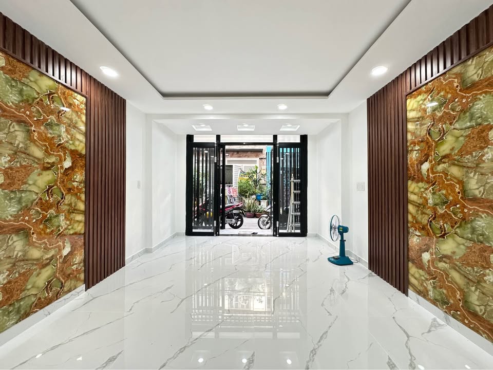 Nhà phố Gò Xoài, Tân Phú 68m² giá 5.98 tỷ - Hẻm thông thoáng, thuận lợi!