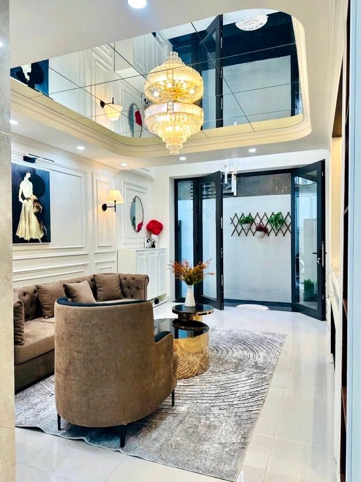 Nhà đẹp Hai Bà Trưng - Nguyễn An Ninh 37m² giá 8 tỷ - Full nội thất, sẵn sàng vào ở!