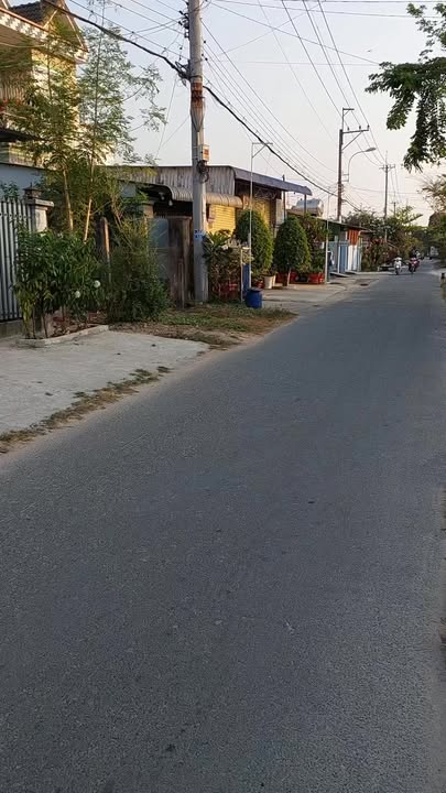 Nhà bán tại xã Phước Thạnh, Củ Chi 179m² giá 1.79 tỷ - Mặt tiền đường nhựa