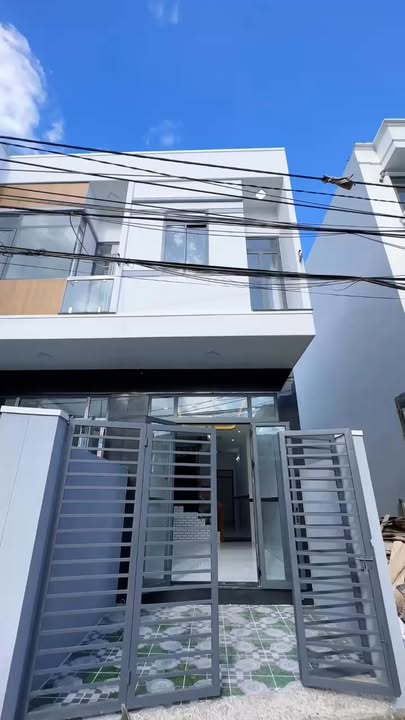 Nhà 2 tầng hẻm 4m Đường Thành Niên, Quy Nhơn 62m² giá 3.35 tỷ - Vị trí đẹp, đầu tư sinh lời!