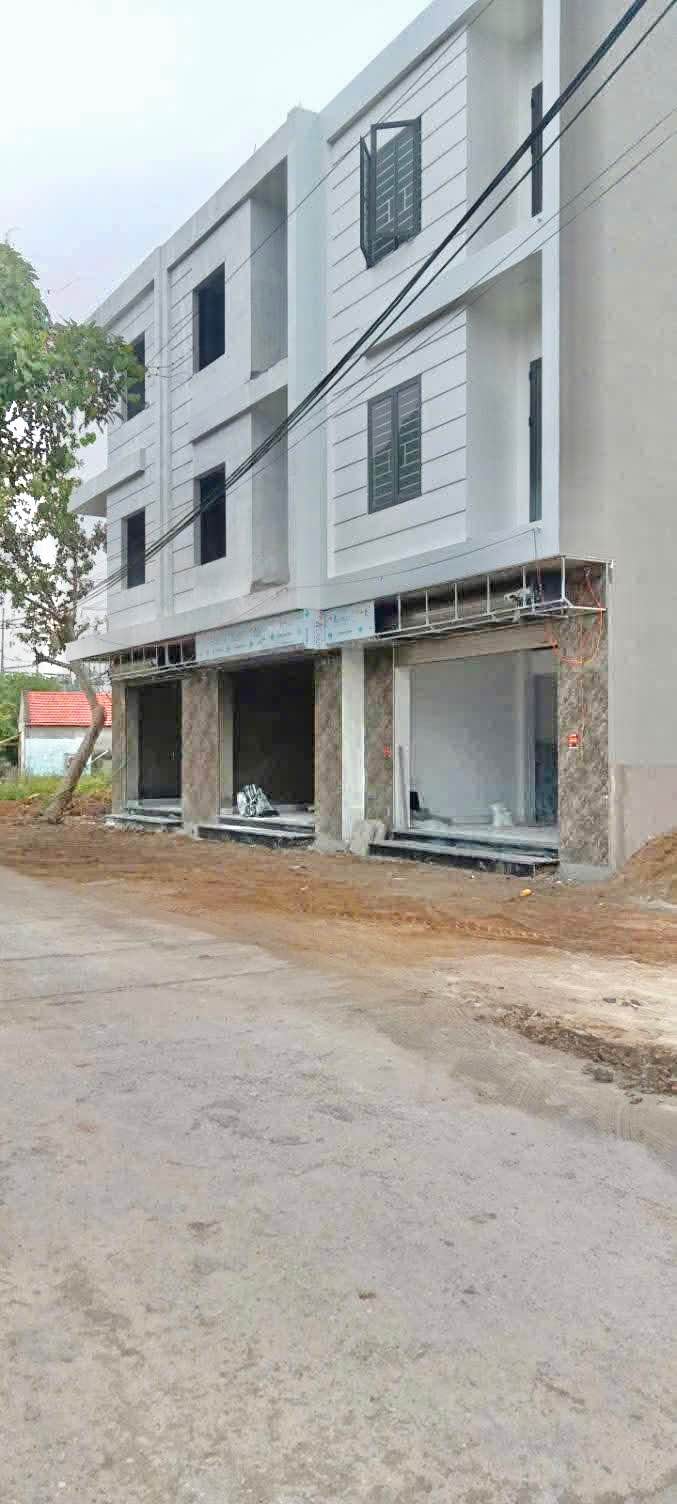 Nhà phố 3 tầng tại khu 5 Việt Hưng 59m² giá chỉ 2.750 tỷ - Bán gấp!