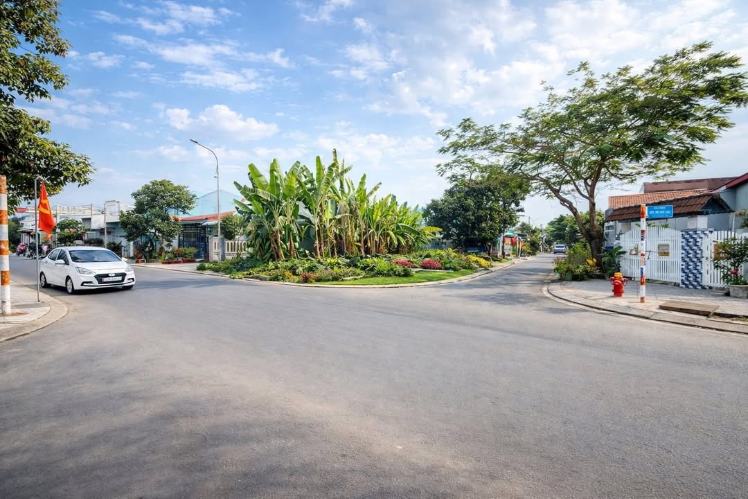 Đất nền 2 mặt tiền Ngọc Hân Công Chúa - Ngô Tất Tố 117.51m² giá 2 tỷ - Sổ hồng chính chủ, thương lượng