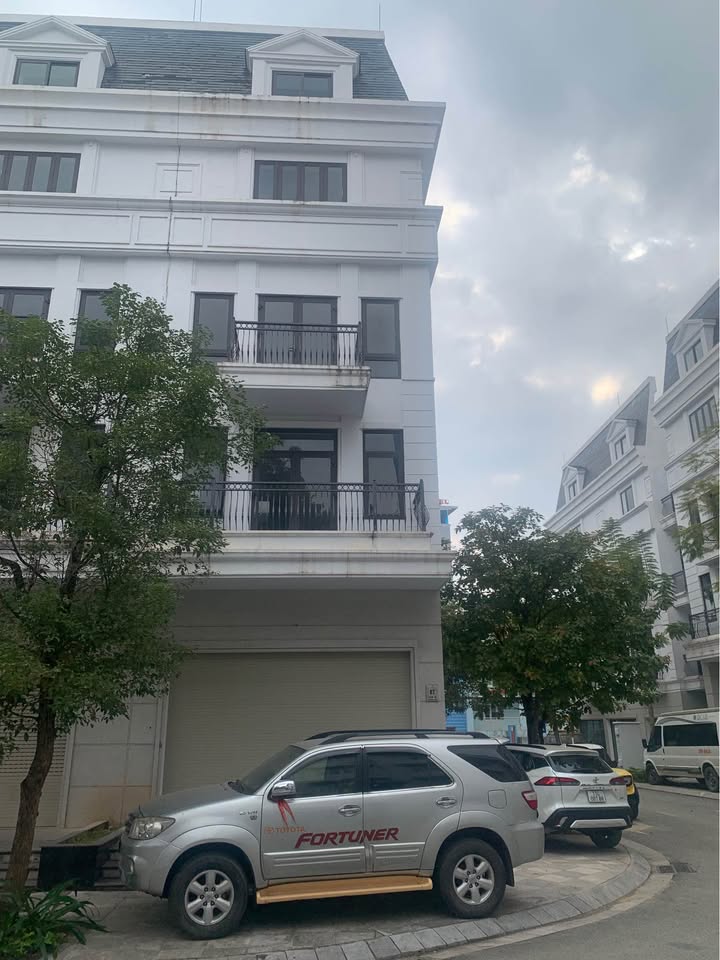 Shophouse Tiểu khu Opera Thủ Đức 89m² giá 8 tỷ - Căn góc hiếm có, kinh doanh thuận lợi!