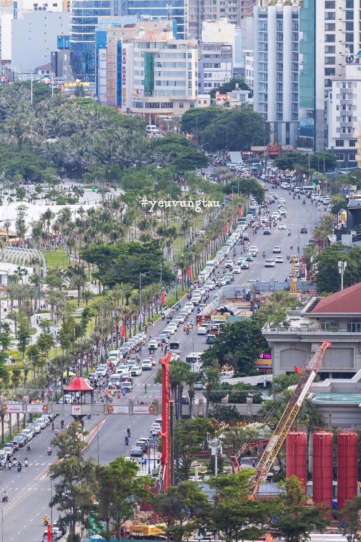 FrontHouse mặt tiền đường Phan Văn Trị, Vũng Tàu 250m² giá 65 tỷ - Cách biển vài bước chân!