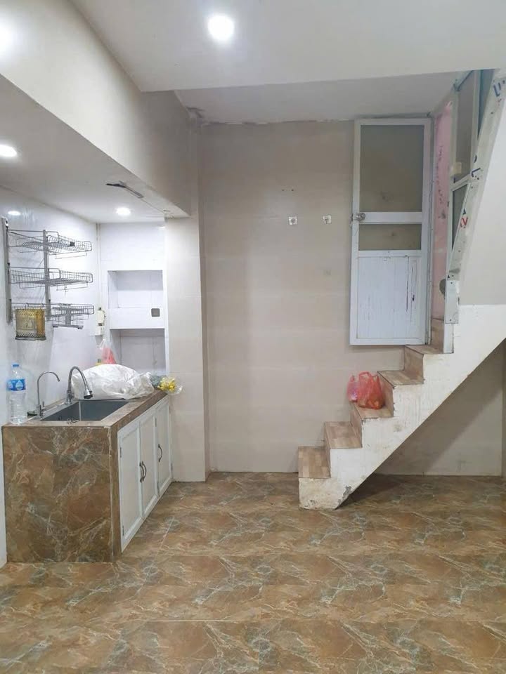 Nhà Tôn Đức Thắng, Đống Đa 15m² giá 2.5 tỷ - Sẵn sàng vào ở ngay!