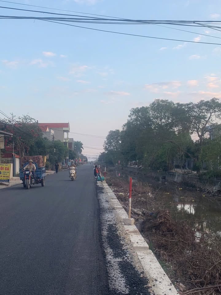 Nhà mặt đường xóm 6 Tân Thành 210m² giá 4 tỷ - Đầu tư sinh lời tốt!