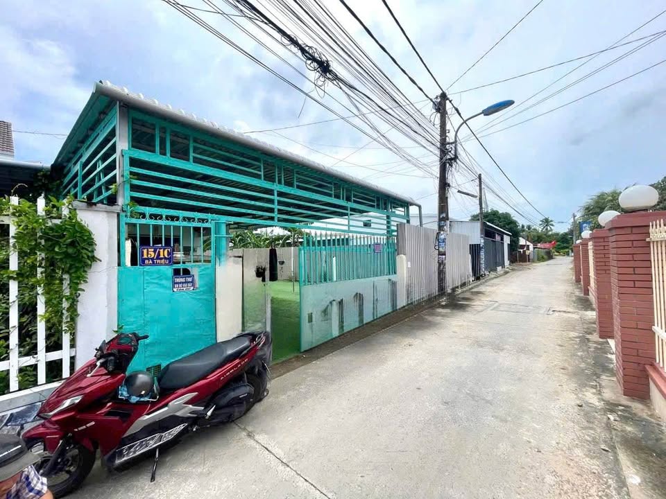 Nhà mặt tiền hẻm ô tô Bà Triệu, 216m² giá 2.79 tỷ - Vị trí trung tâm đắc địa!