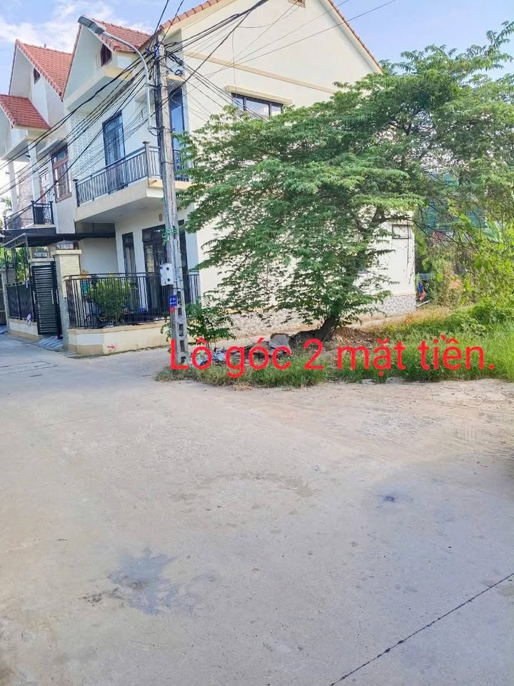 Bán lô đất 2 mặt tiền Tỉnh lộ 10, Phường Phú Thượng, 114m² - Giá chỉ 2.4 tỷ!