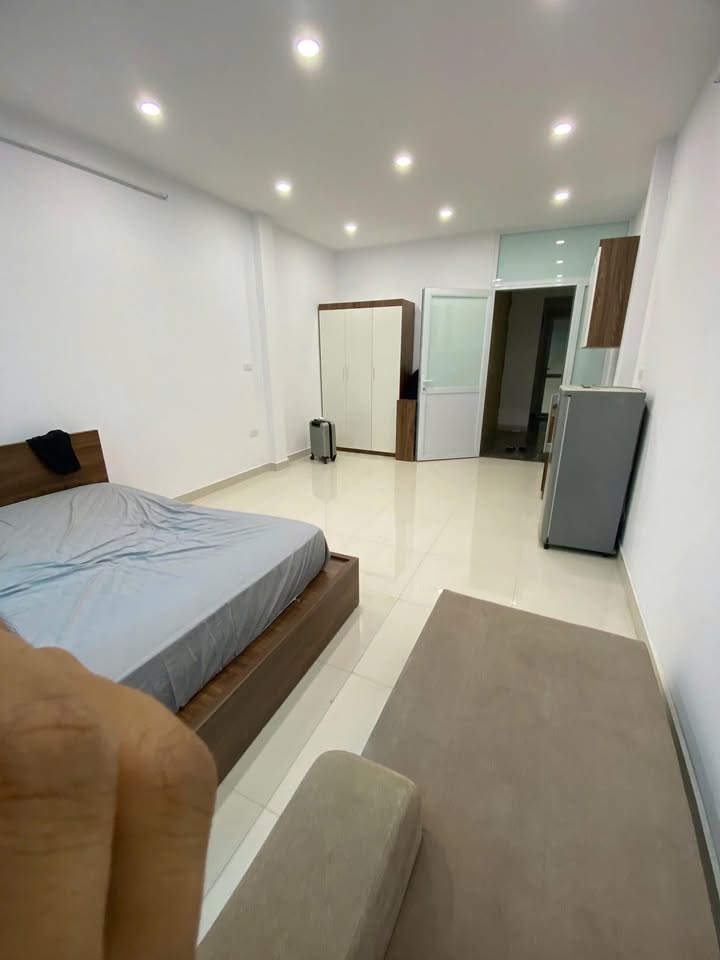 Phòng cho thuê tại Cầu Giấy 35m² - Đầy đủ nội thất, vào ở ngay!