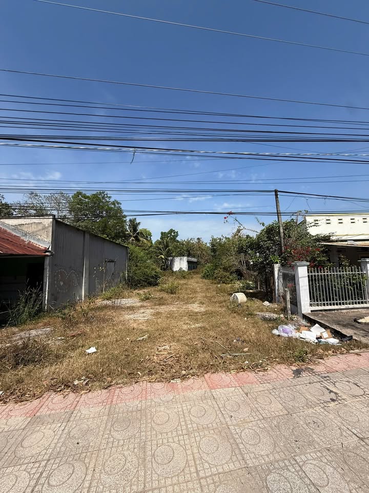 Đất Mặt Tiền ĐT750 - Định Hiệp 900m² giá 3 tỷ - Kinh doanh cực tốt!