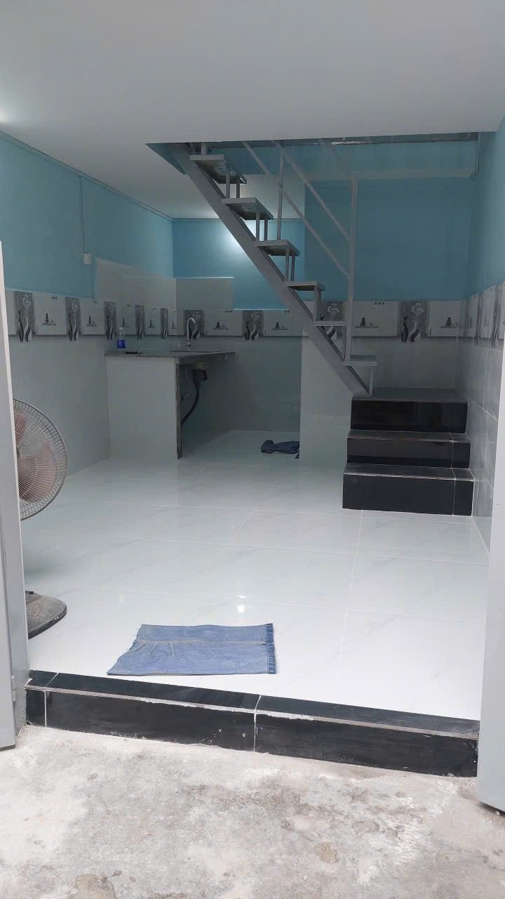 Bán nhà Ấp 2 Cũ, Củ Chi 15m² chỉ 490 triệu - Sổ đỏ chính chủ, giá tốt!