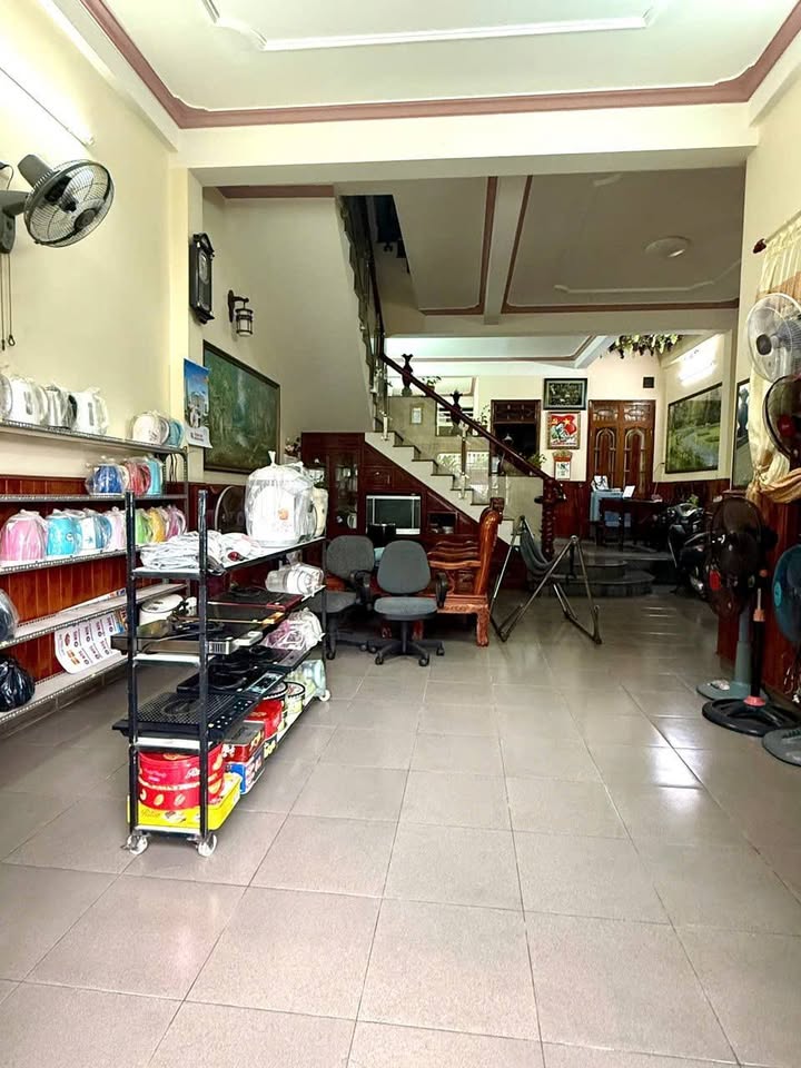 Nhà mặt tiền Nguyễn Văn Cừ, Quy Nhơn 127m² giá 14 tỷ - Sổ đỏ chính chủ