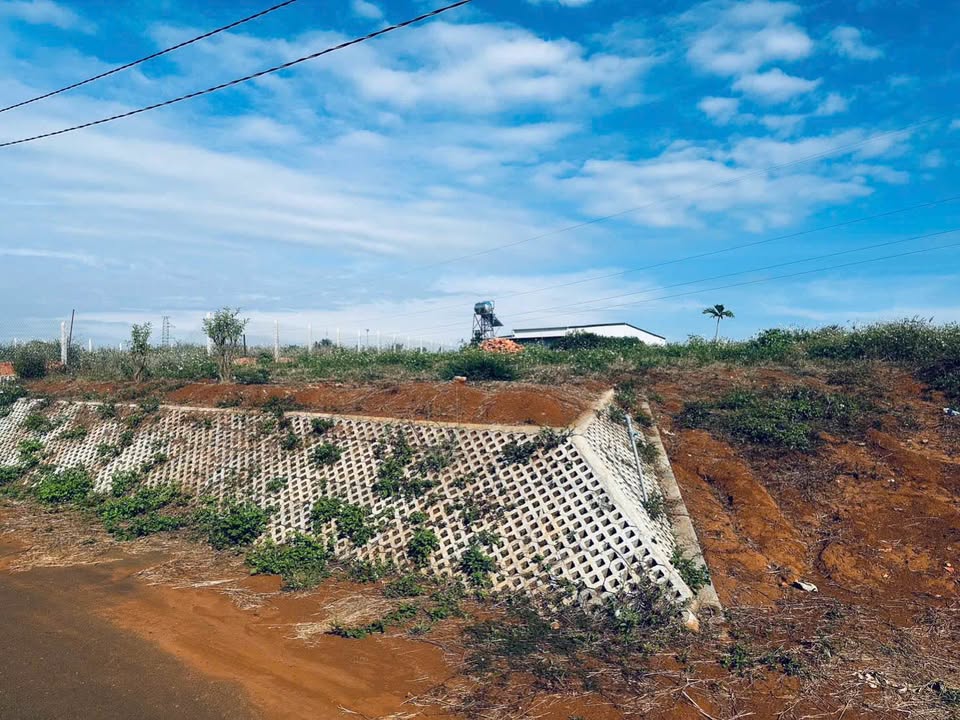 Đất nghỉ dưỡng Thôn Phú An, Đức Trọng 1080m² giá 1.75 tỷ - Không khí trong lành, giao thông thuận tiện!