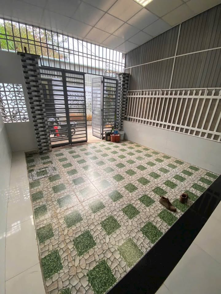 Nhà hẻm ô tô Nguyễn Thiếp, Pleiku 524m² giá 1.6 tỷ - Sân ô tô riêng, chính chủ!