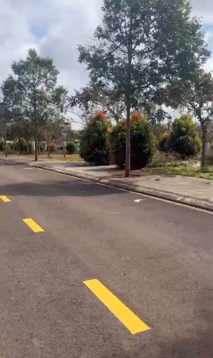 FrontHouse tại Ân Phú Buôn Ma Thuột 100m² giá 3.75 tỷ - Gần công viên, kinh doanh đỉnh cao!