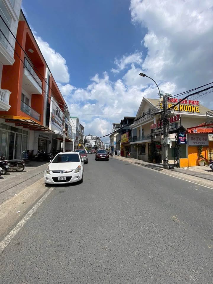 Đất mặt tiền đường Mạc Đĩnh Chi, Đà Lạt 100m² giá 15.6 tỷ - Vị trí kinh doanh lý tưởng!