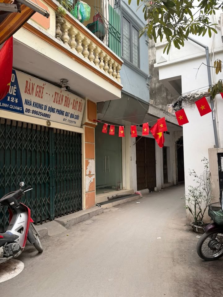 Nhà mặt ngõ phố Linh Quang Đống Đa 22m² giá 4,96 tỷ - Sổ đỏ chính chủ!