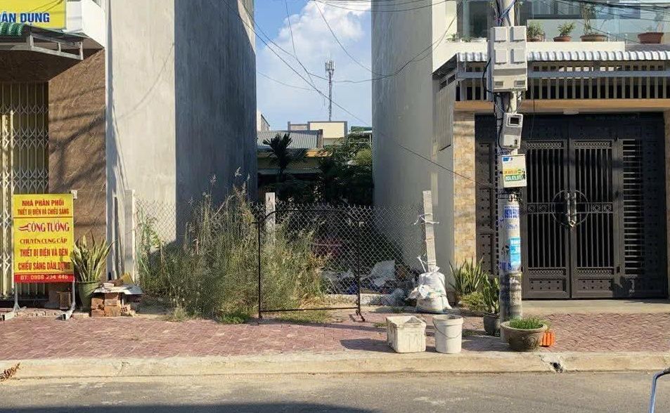Đất mặt tiền Phạm Ngũ Lão, Quảng Ngãi 98m² giá 3.2 tỷ - Đường nhựa đẹp