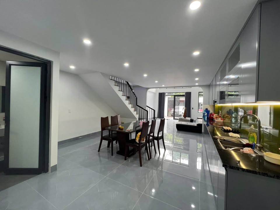 Nhà 1,5 tầng Đàm Quang Trung 80m² giá 2 tỷ - Sẵn sàng ở ngay!